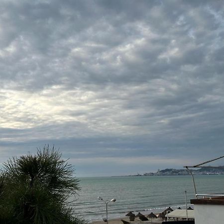 Sunset Sea View - Beachfront Balcony - Ac - Wifi Драч Екстериор снимка