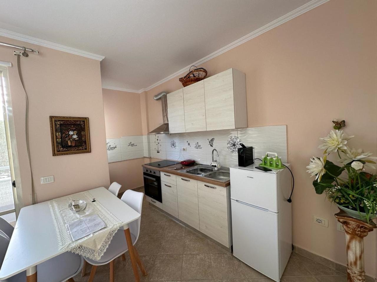 Sunset Sea View - Beachfront Balcony - Ac - Wifi Драч Екстериор снимка
